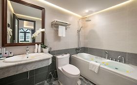Gloud Hotel